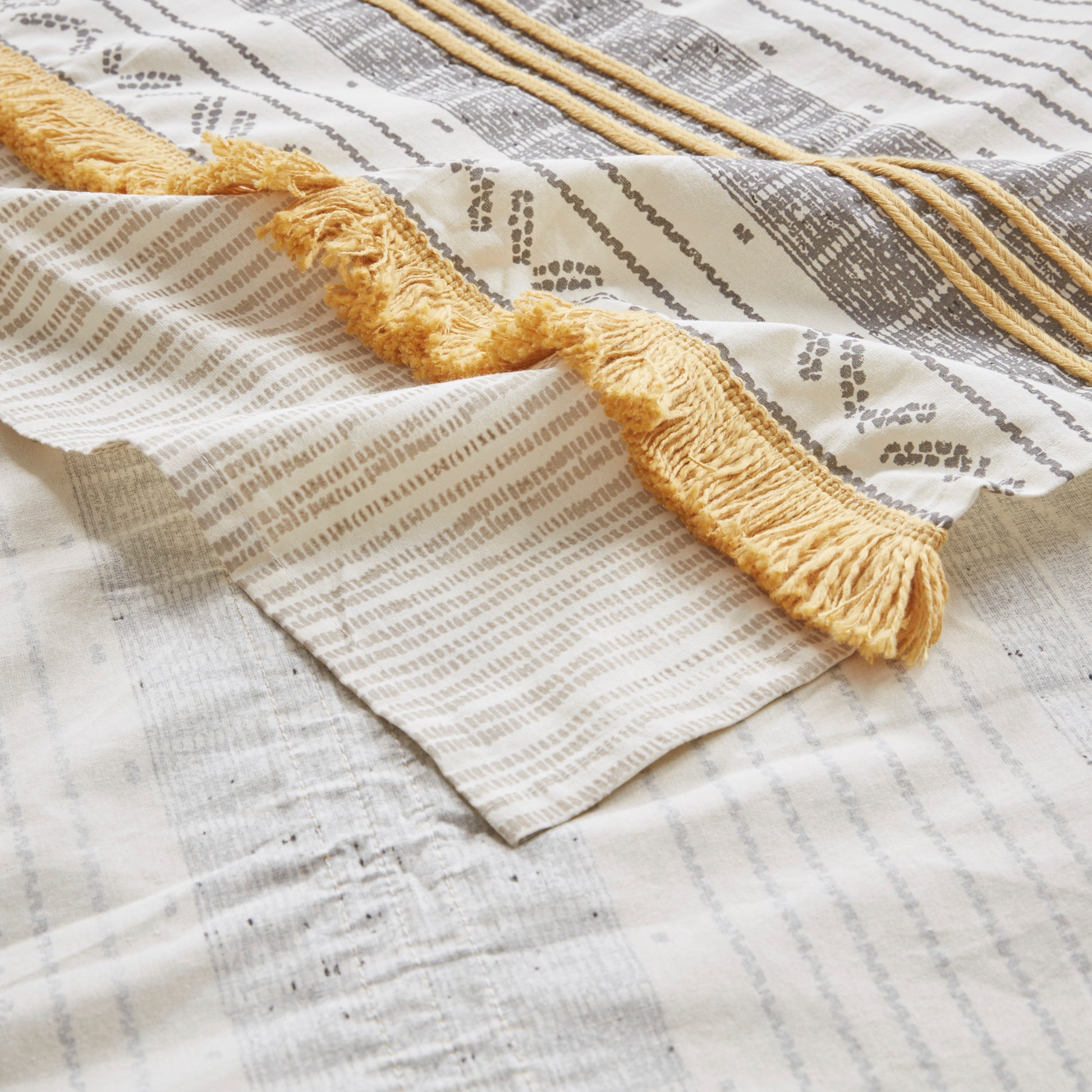 INK+IVY Cotton Stripe Printed Shower Curtain with Tassel