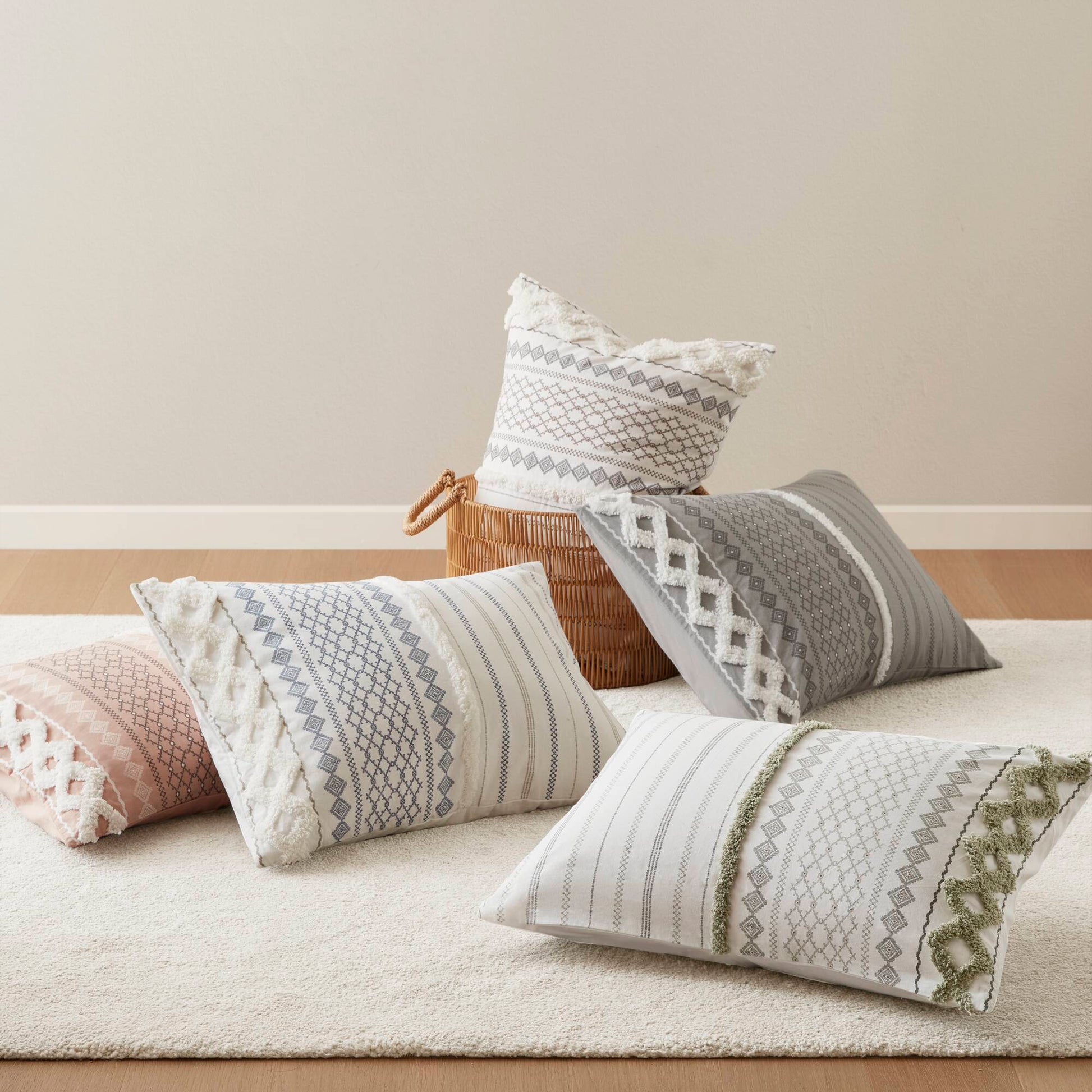 INK+IVY Cotton Printed Comforter Set with Chenille