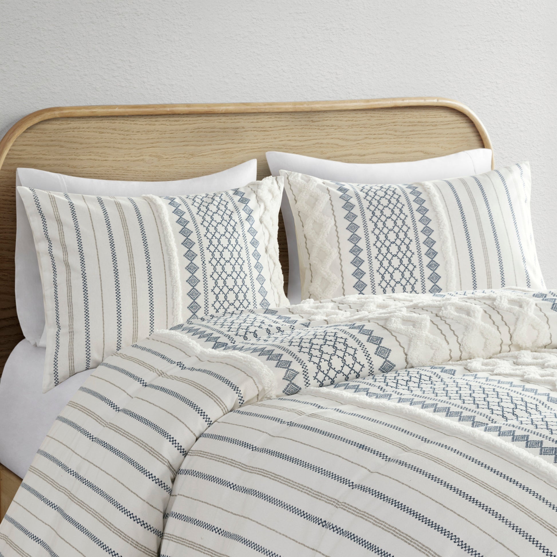 INK+IVY Cotton Printed Duvet Cover Set with Chenille