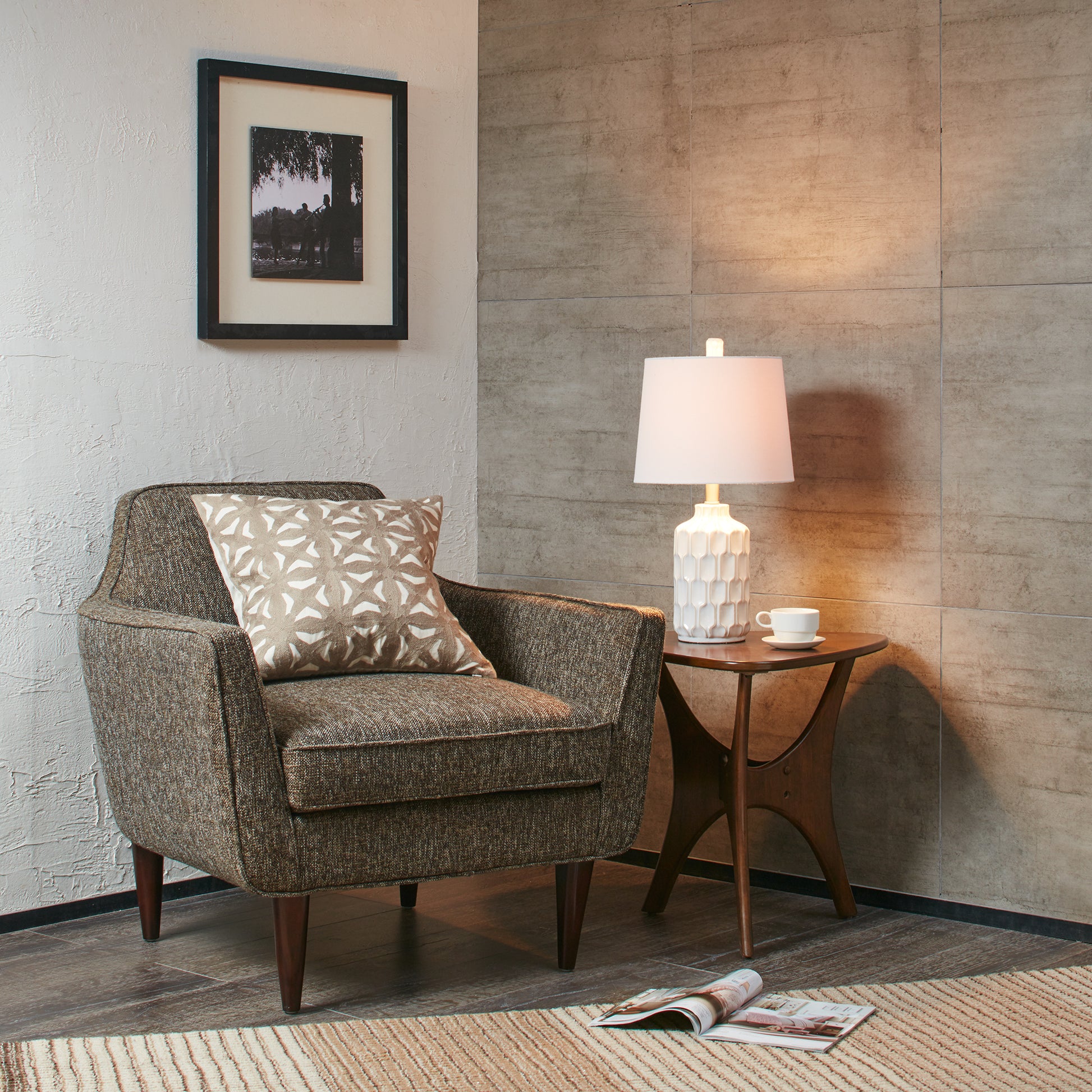 INK+IVY Ceramic Table Lamp