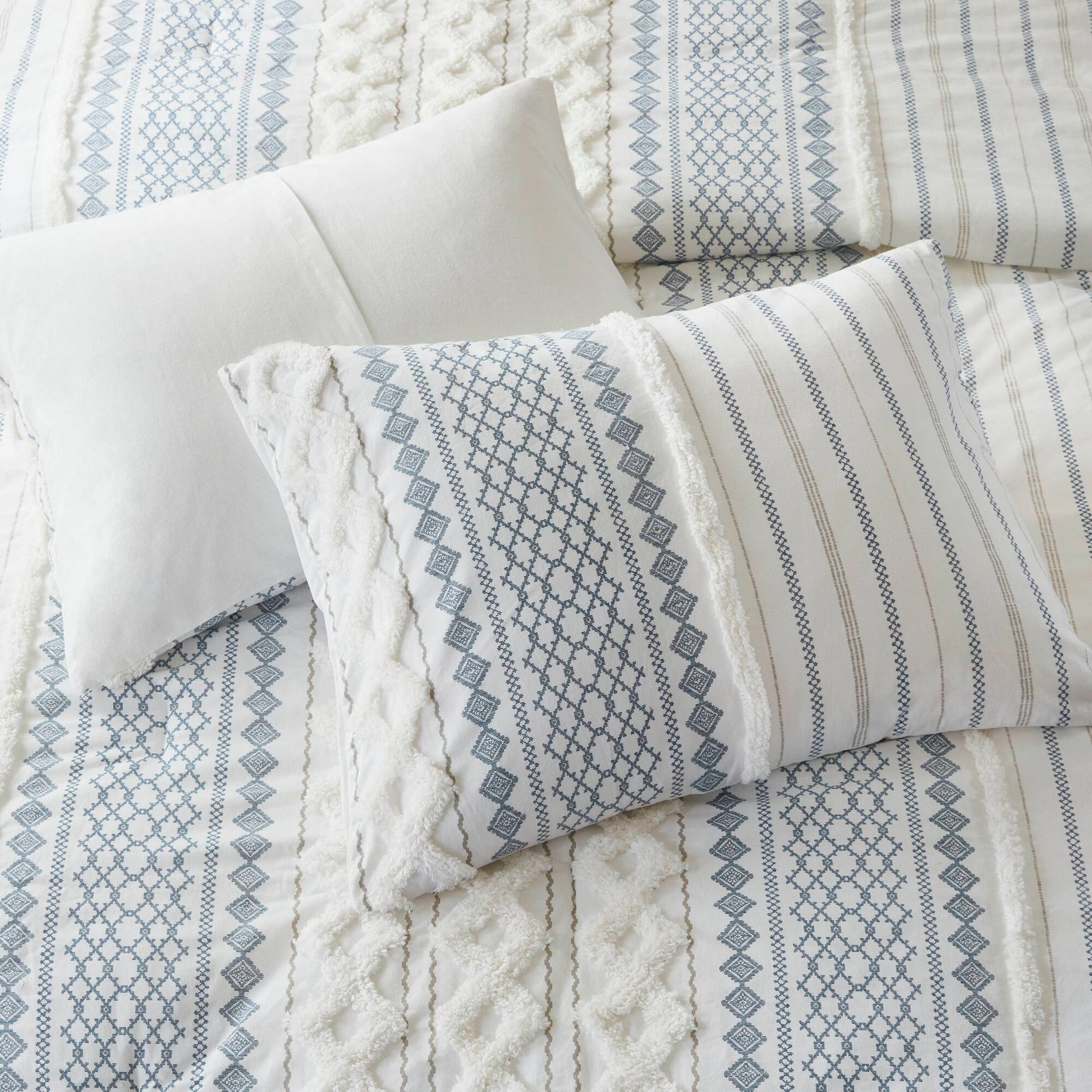 INK+IVY Cotton Printed Comforter Set with Chenille