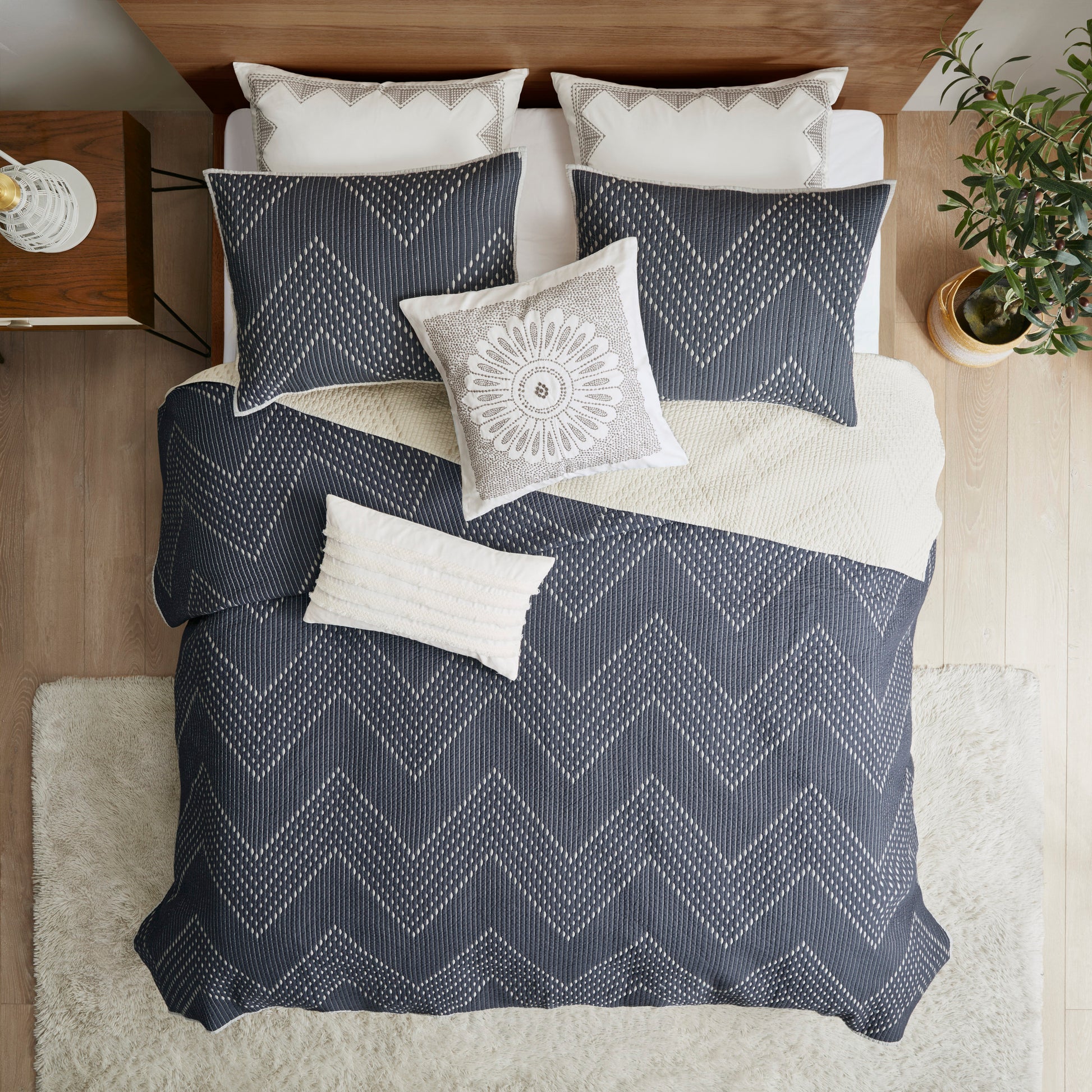 INK+IVY 3 Piece Embroidered Cotton Quilt Set