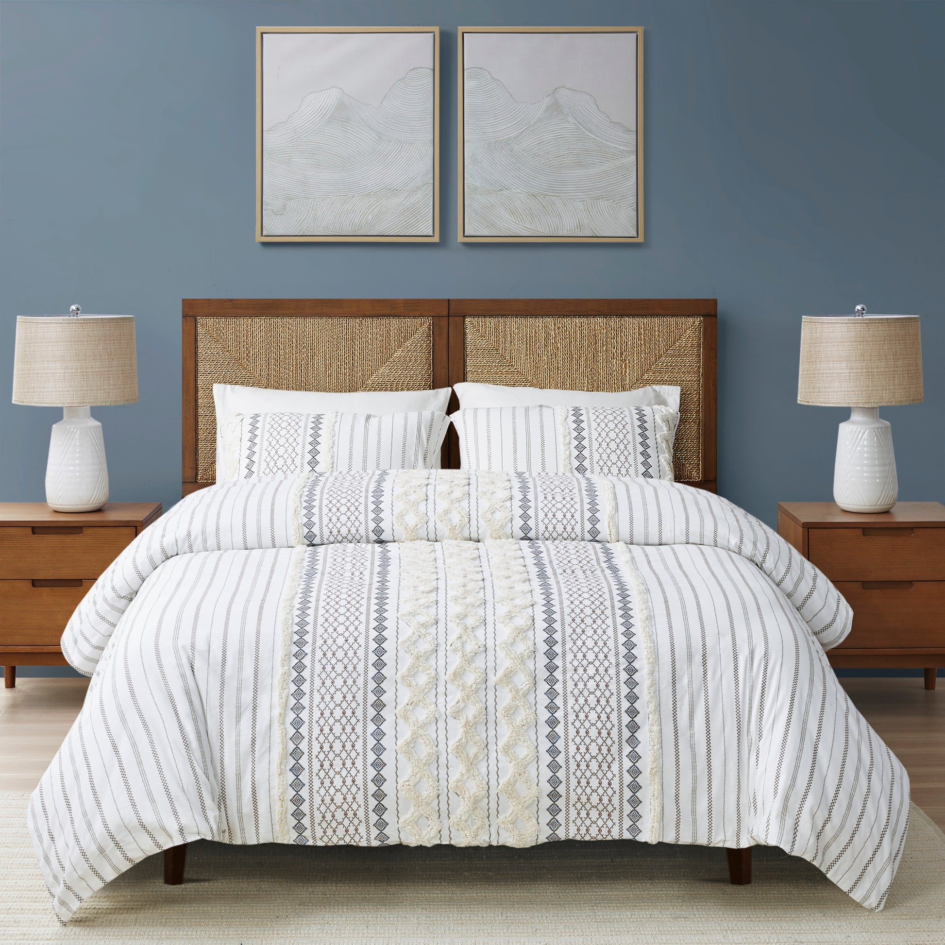 INK+IVY Handcrafted Seagrass Headboard Queen