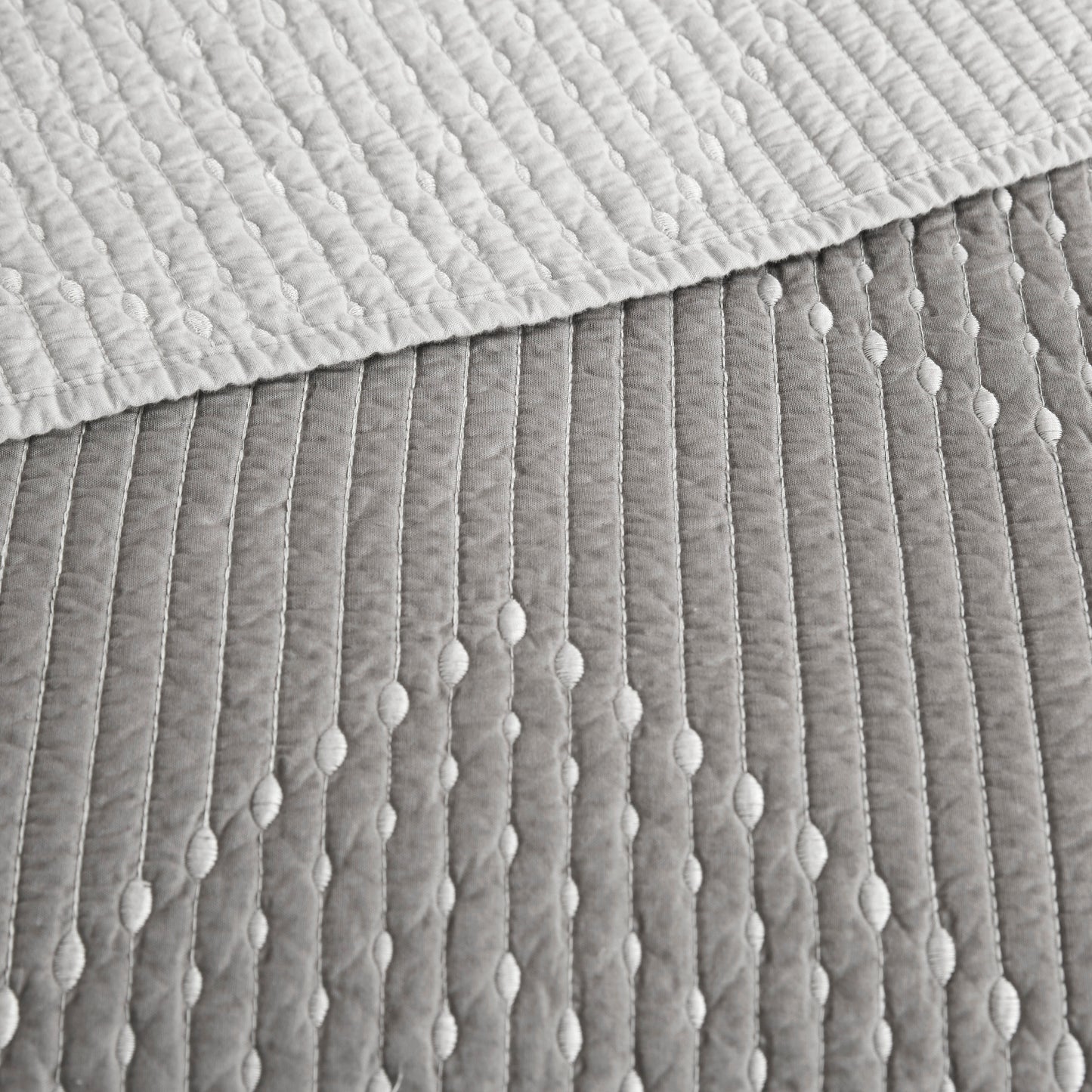 INK+IVY 3 Piece Embroidered Cotton Quilt Set
