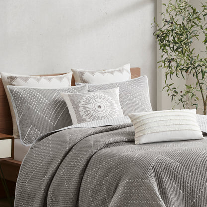 INK+IVY 3 Piece Embroidered Cotton Quilt Set