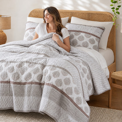 Surya 100% cotton print Quilt 3-Piece Set