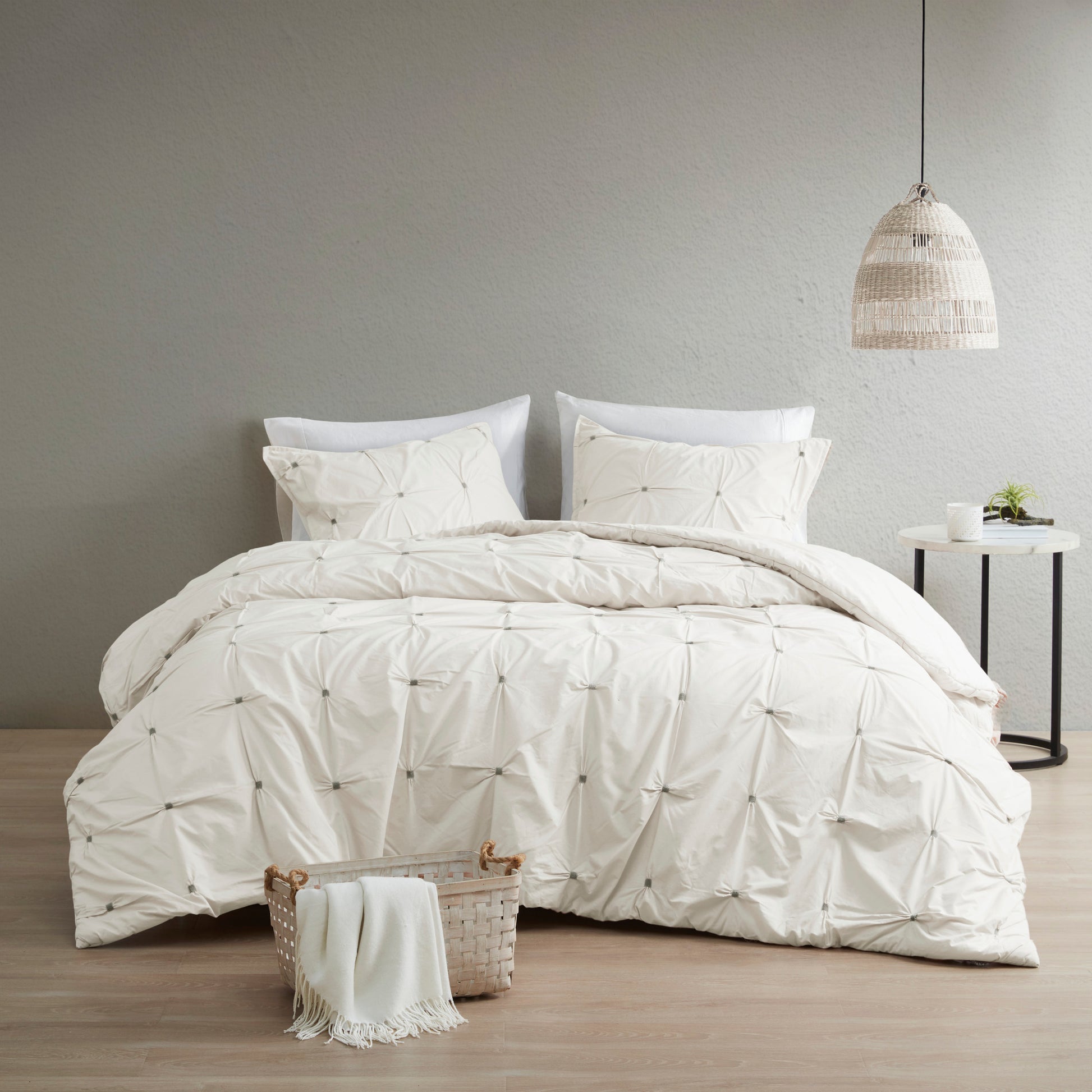 INK+IVY 3 Piece Elastic Embroidered Cotton Duvet Cover Set