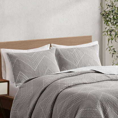 INK+IVY 3 Piece Embroidered Cotton Quilt Set